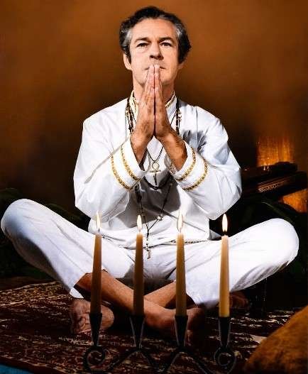 Ти́моти Фрэ́нсис Ли́ри (22.10.1920-31.05.1996).