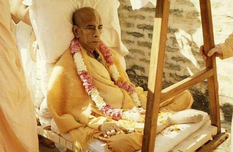 Шрила Прабхупада 1977. Последний выход на паркраму Шрилы Прабхупады